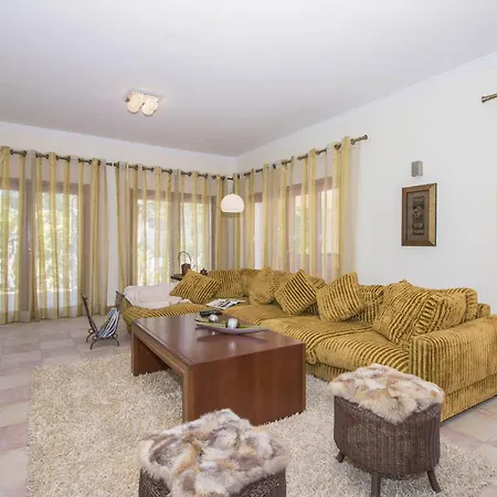 Valentina المانسيل